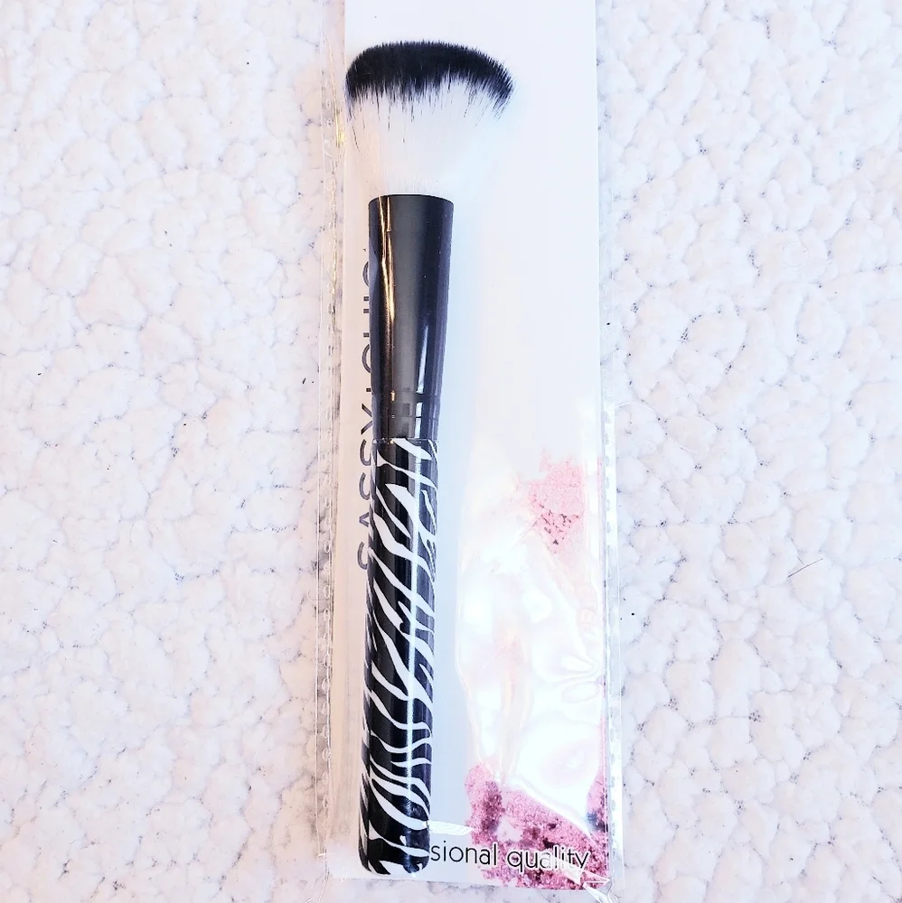 5 Piece Zebra Print Brush Set w Clear Case. NWT.